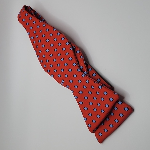 Red Blue 100% Silk Made in Italy Men's Bow Tie - Picture 1 of 4